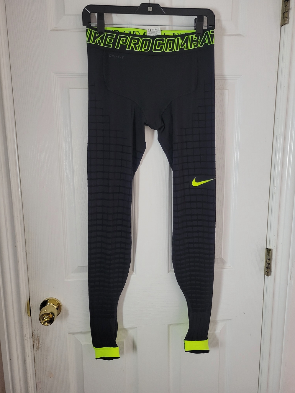 Nike Pro Combat Dri-Fit Hyperwarm Tights Black Neon Green Large - Picture 2 of 8